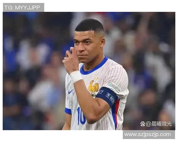 非主流足球球星的逆袭之路：从默默无闻到打破常规的足球传奇